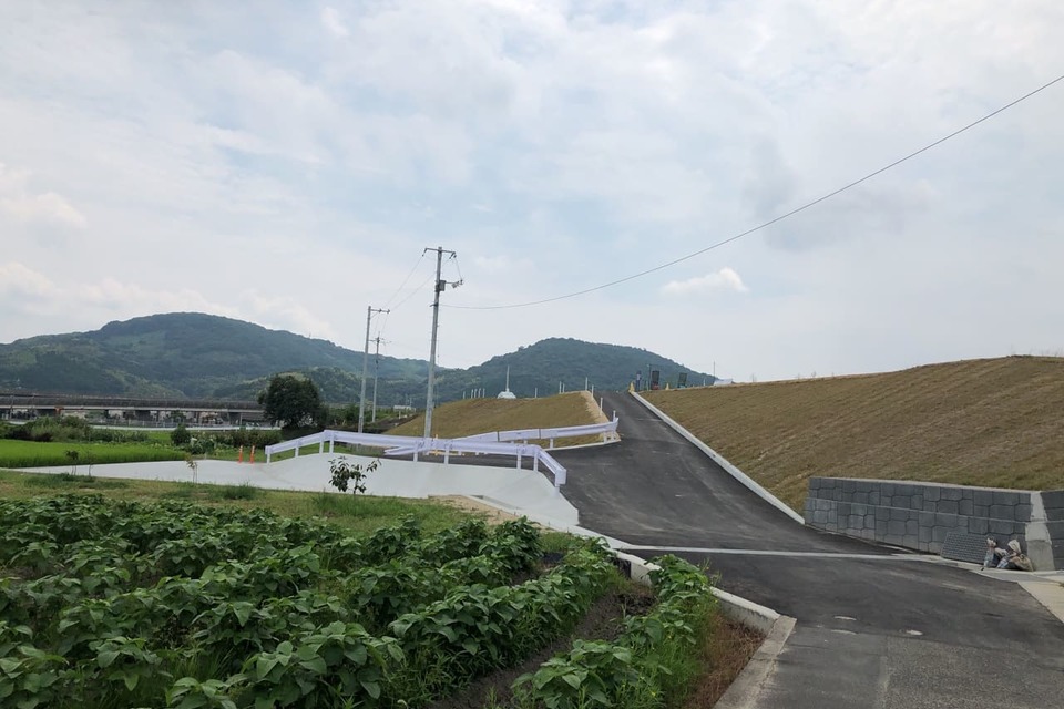公共　河川工事(取合道工)の画像02